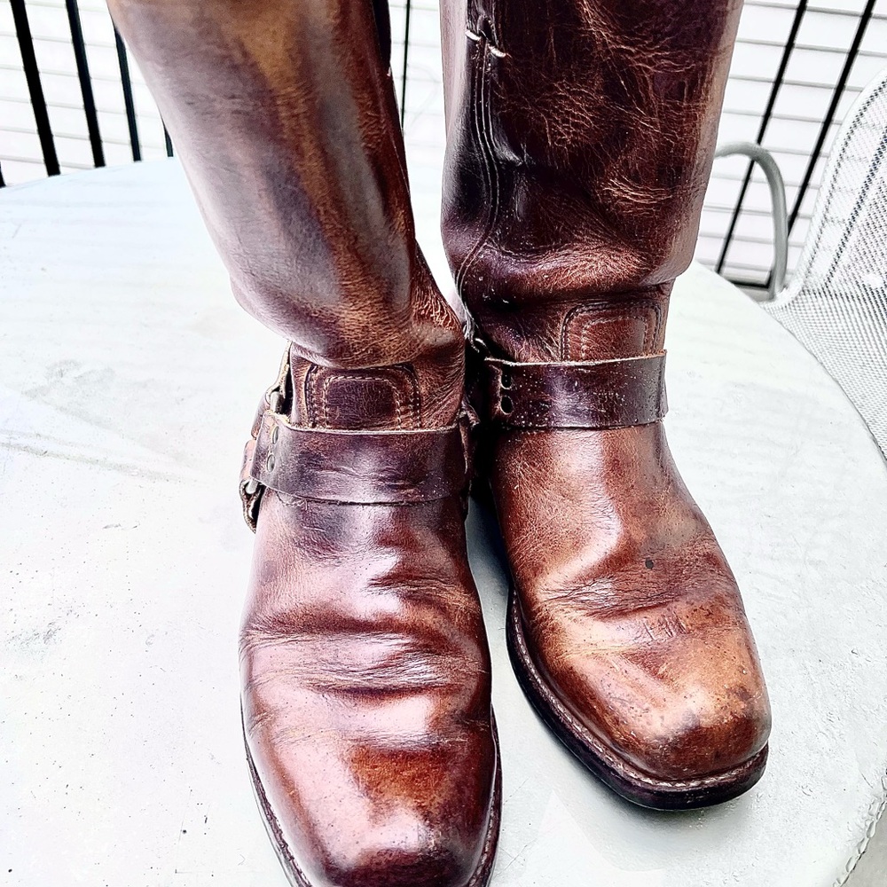 FRYE Harness boots, in impeccable condition